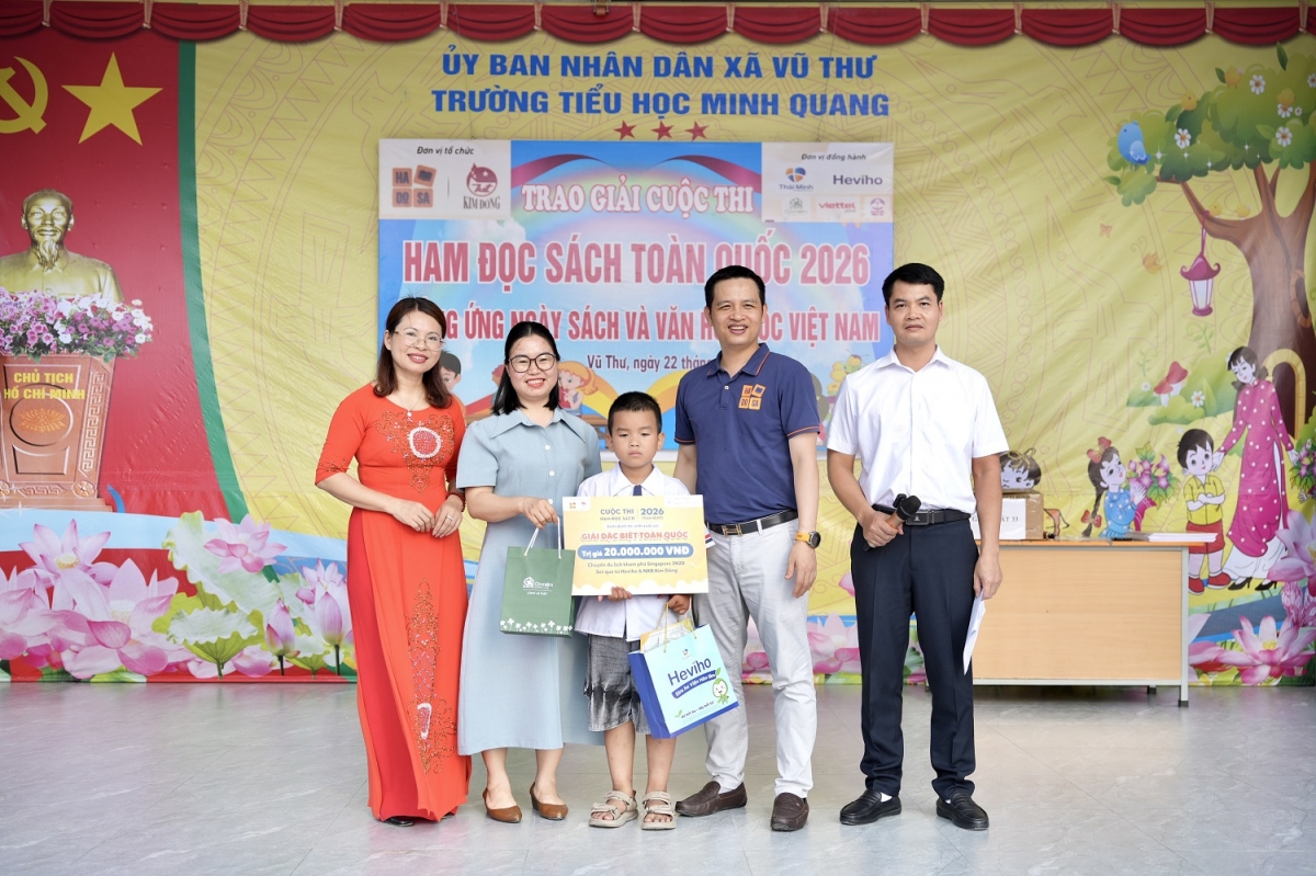 Em Lê Hoàng Minh Quân (Lớp 2A, Trường Tiểu học Minh Quang, Hưng Yên) – đoạt Giải Đặc biệt Toàn quốc.