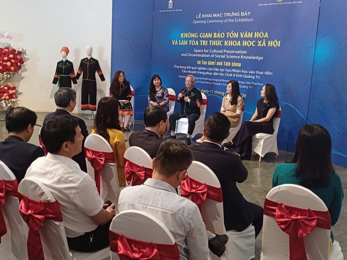 Quang cảnh tọa đàm. Ảnh Ngoc Anh