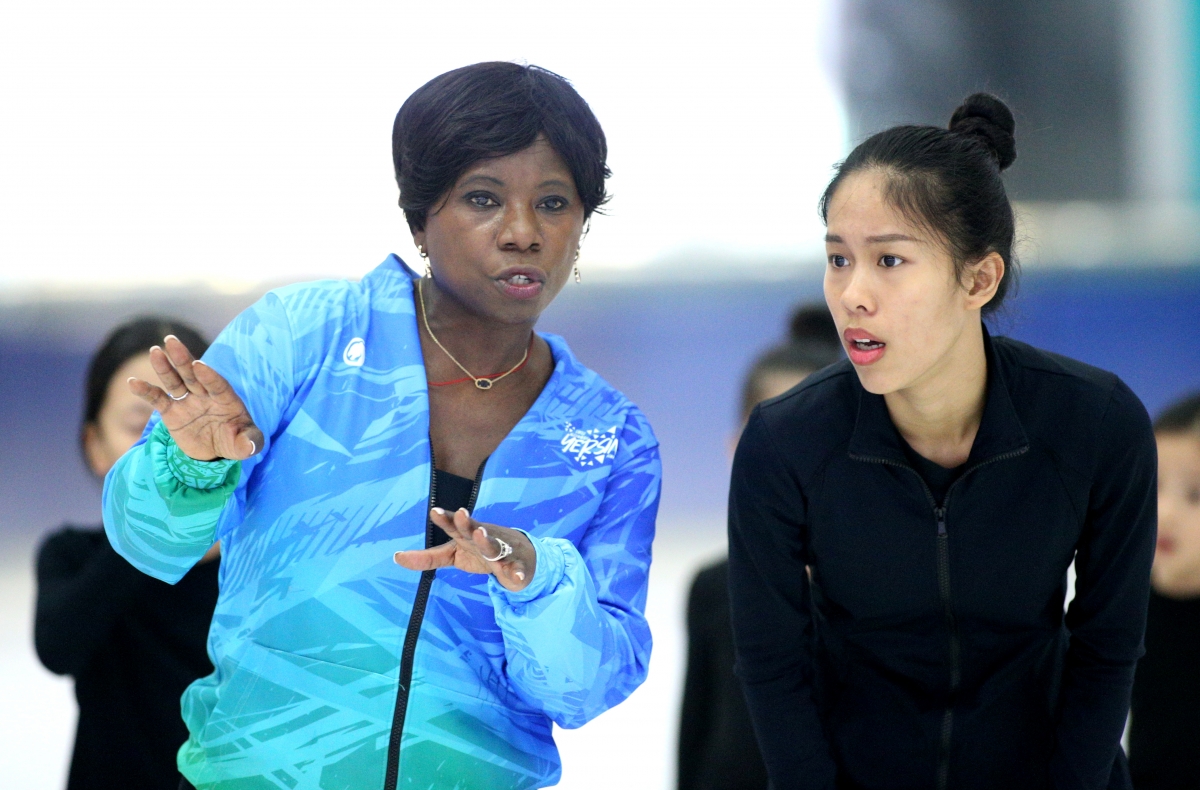 Bùi Thanh Hang aux côtés de Surya Bonaly, une présence qu'elle juge précieuse.