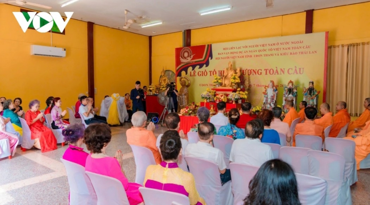 Kiều bào tại Thái Lan tham dự lễ giỗ Tổ Hùng Vương tại chùa Khánh An, tỉnh Udon Thani, Thái Lan, hôm 21/4/2026.