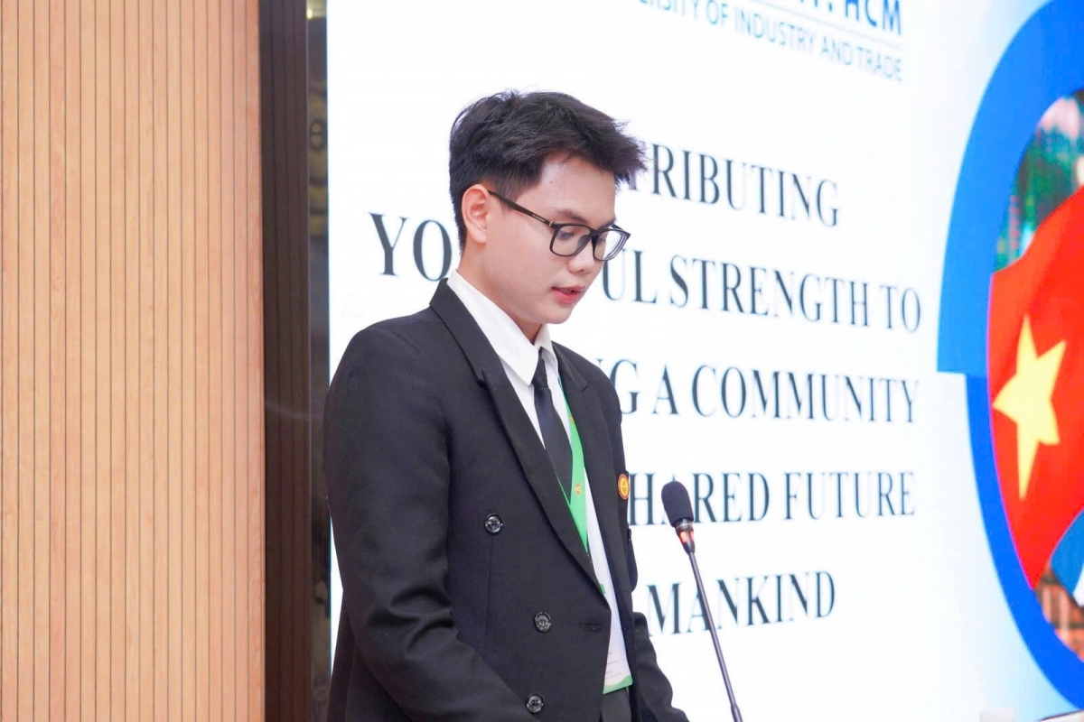 胡志明市工贸大学学生阮玉贵。