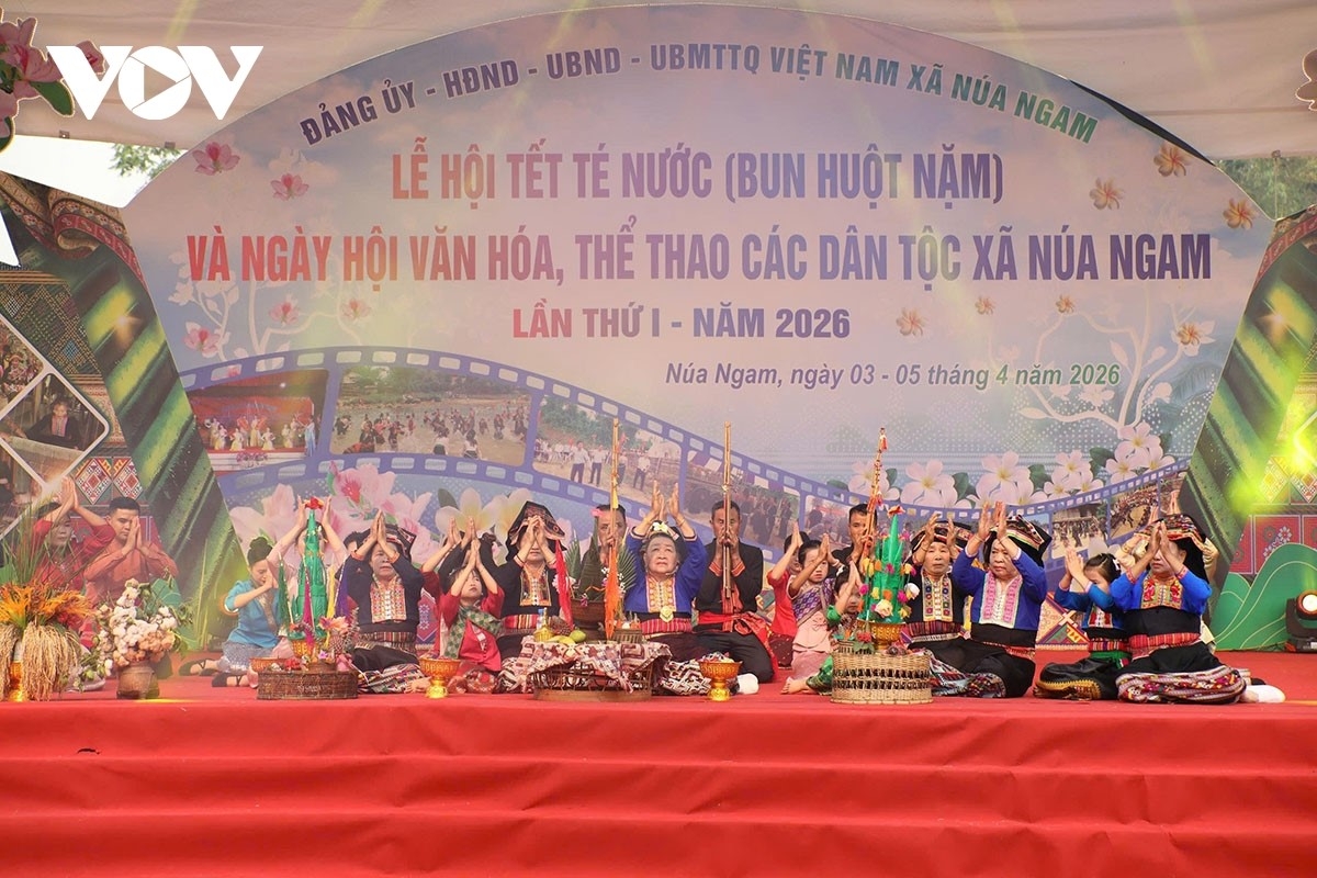 Ngày 4/4, xã Núa Ngam (tỉnh Điện Biên) tổ chức Lễ hội Tết té nước Bun Huột Nặm gắn với Ngày hội Văn hóa, Thể thao các dân tộc lần thứ nhất, thu hút đông đảo nhân dân và du khách tham gia. Ảnh: Vũ Lợi/VOV-Tây Bắc