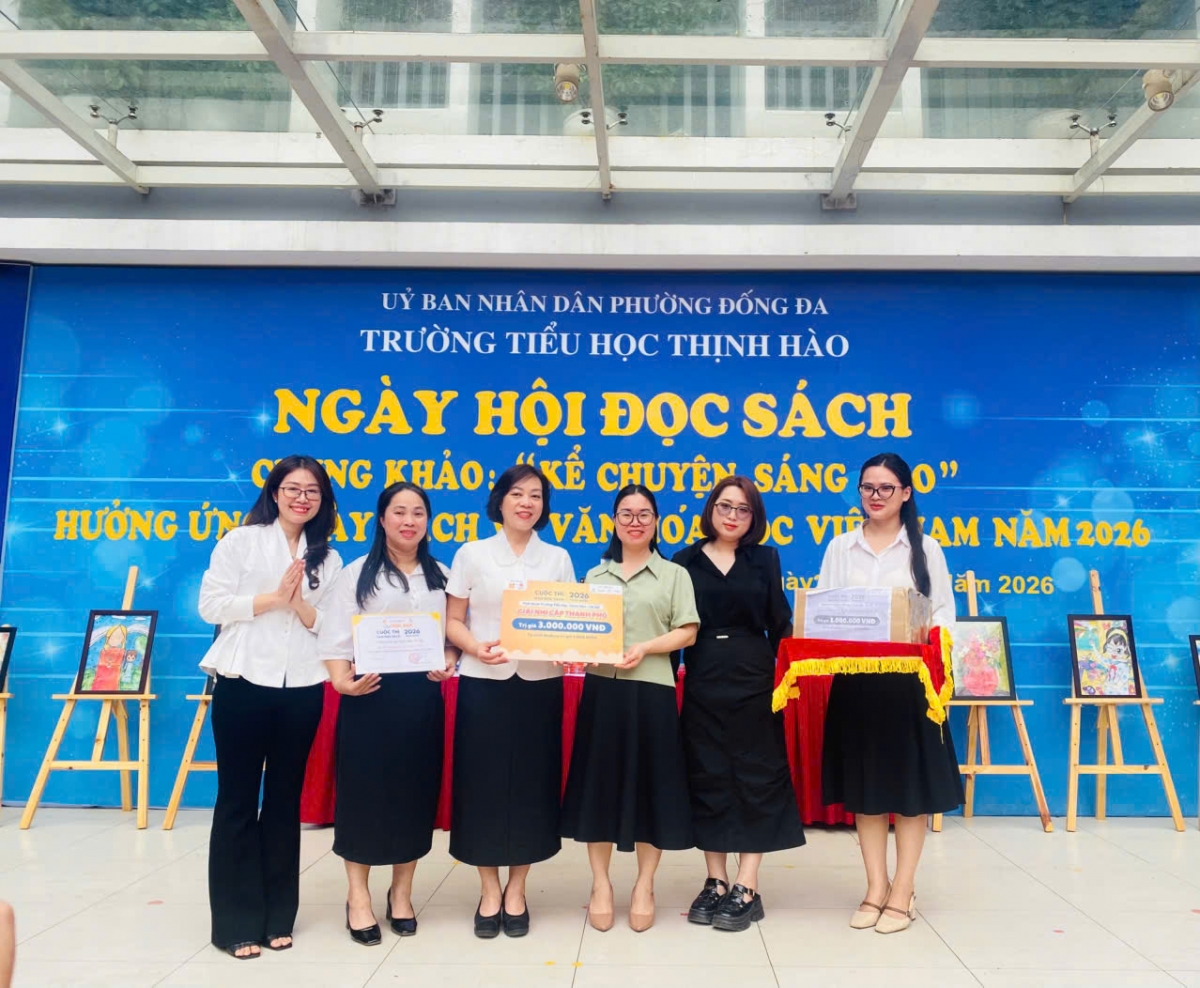 Trao giải tại Trường Tiểu học Thịnh Hào, Đống Đa, Hà Nội.