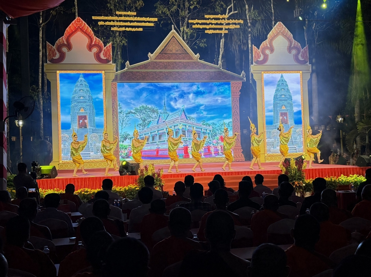 A performance at Chol Chnam Thmay festival in 2026 (Photo: Tan Phong/VOV-Mekong Delta)