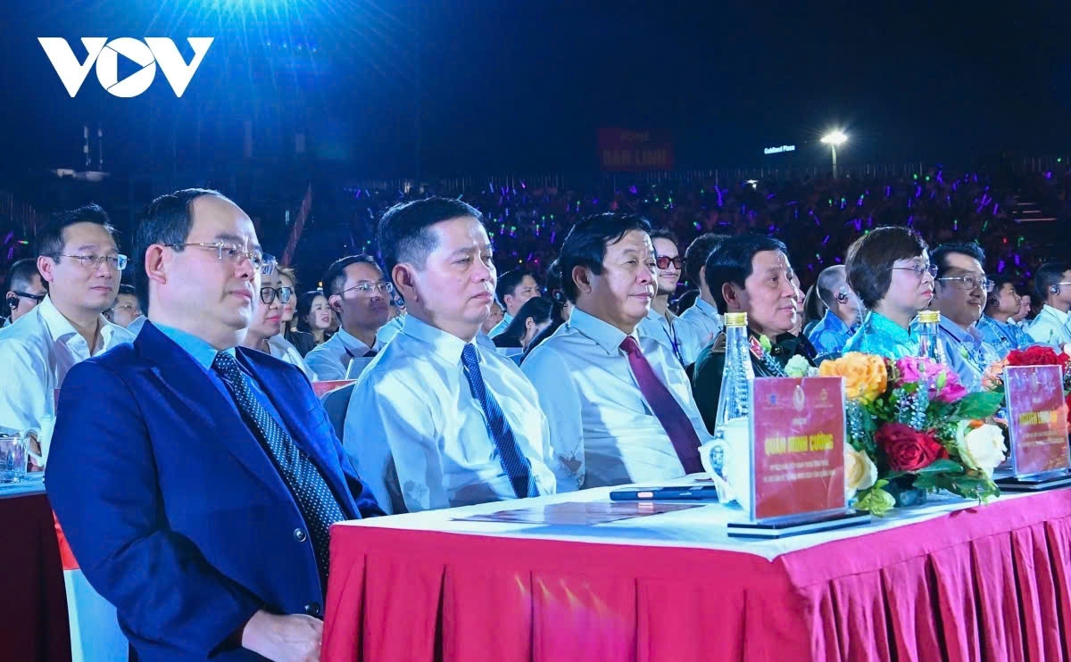 Ông Quản Minh Cường, Ủy viên Ban Chấp hành Trung ương Đảng, Bí thư Tỉnh ủy, Trưởng Đoàn đại biểu Quốc hội tỉnh Quảng Ninh; Bà Vũ Việt Trang, Tổng Giám đốc Thông tấn xã Việt Nam, Phó Trưởng Ban Tuyên giáo và Dân vận Trung ương; cùng các Ủy viên Trung ương Đảng, đại diện các bộ ngành trung ương, địa phương, đại diện Hiệp hội Phát thanh quốc tế và nhiều đài phát thanh trên thế giới.
​​​​​​