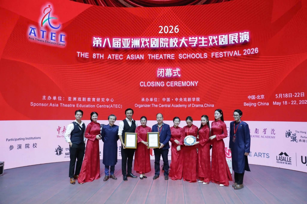 Trường Đại học Sân khấu Điện ảnh nhận giải xuất sắc cho vở diễn Pygmalion