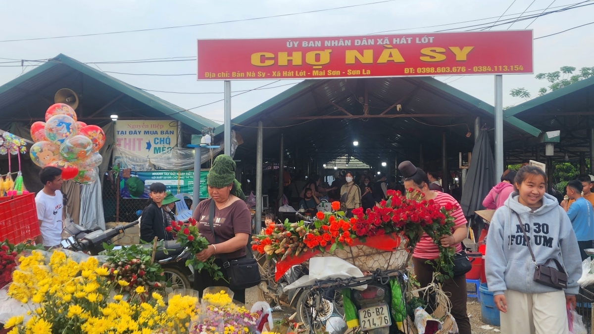 纳西市场不仅是交易场所，也是有趣的游客必游之地。