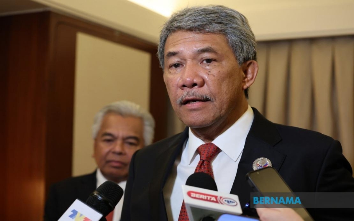 Menteri Luar Negeri Malaysia, Datuk Seri Mohamad Hasan berbicara kepada pers pada 7 Mei. Sumber: BERNAMA
