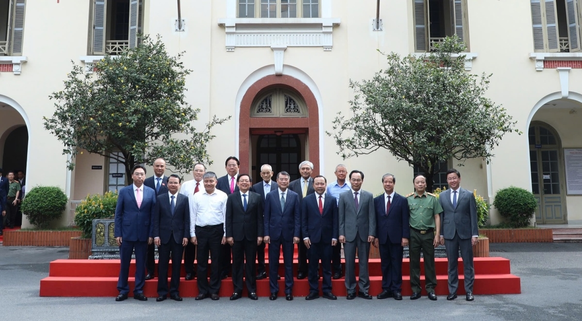 Los principales delegados al evento. Foto: Lai Hoa/VOV
