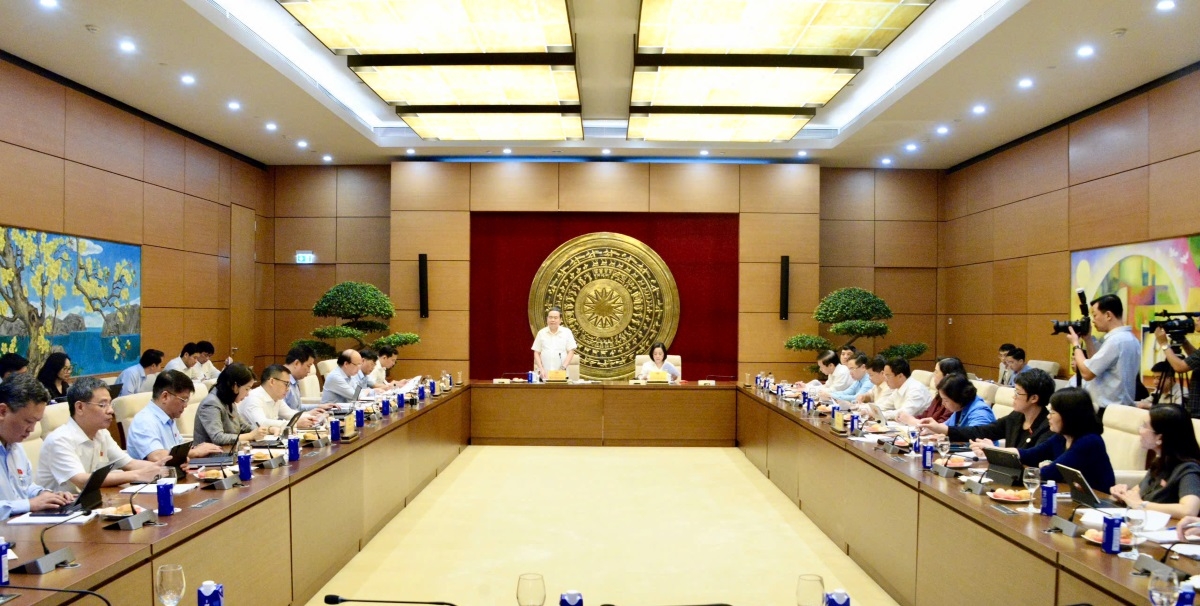 NA Chairman Tran Thanh Man speaks at a working session with the NA Committee for Culture and Social Affairs, Hanoi, May 18, 2026. (Photo: VOV)