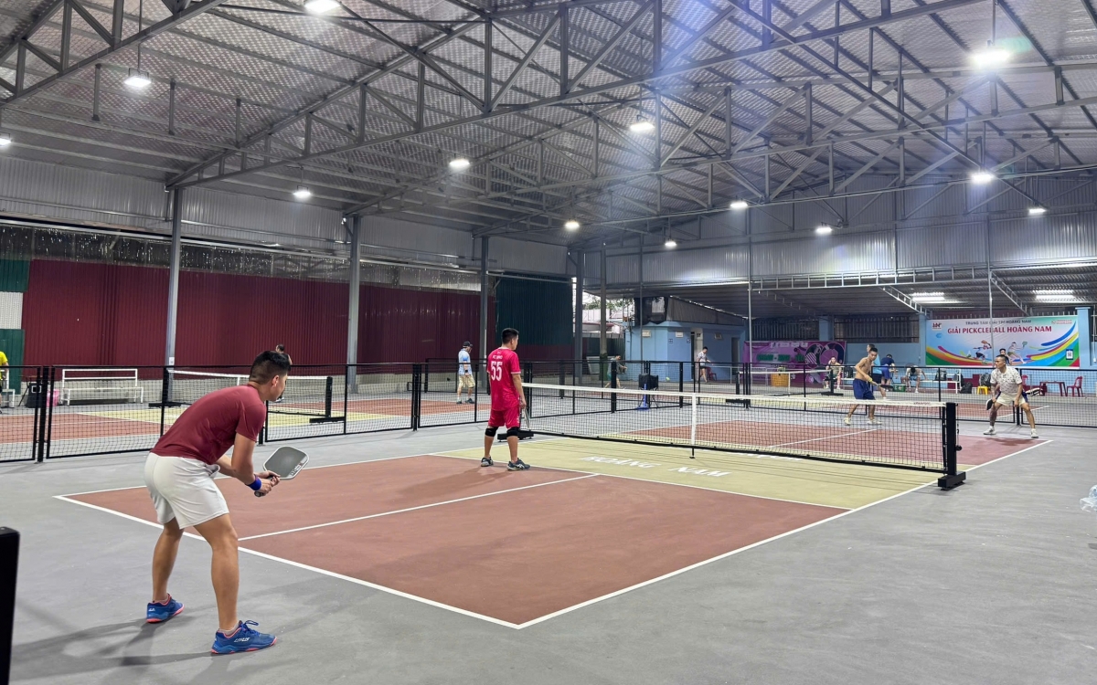 Pickleball trở thành môn thể thao yêu thích của nhiều người ở Hà Nội. 