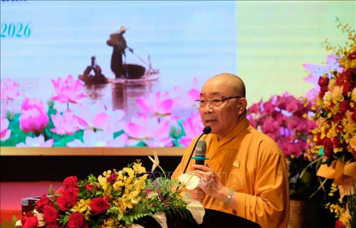 Obermönch Thich Minh Nhat, Leiter des Exekutivrates des Buddhistenverbands der Provinz Lam Dong hält seine Rede. (Foto: Nguyen Dung/VNA)