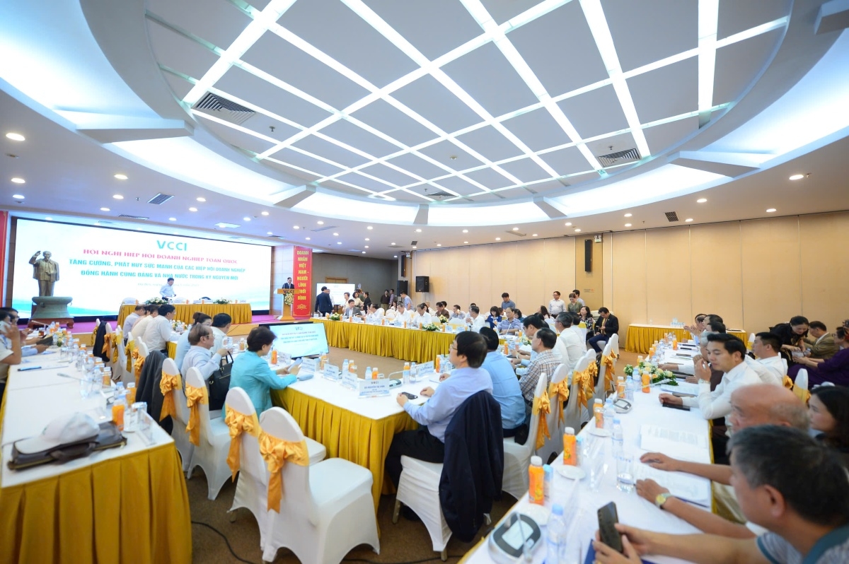 The Vietnam Chamber of Commerce and Industry holds the 2026 National Conference of Business Associations on May 25, 2026 (Photo: congthuong.vn)