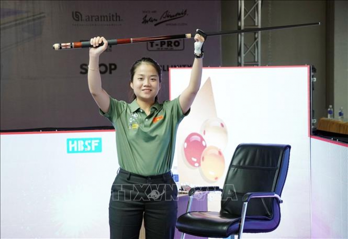 Cơ thủ Nguyễn Đức Yến Sinh đăng quang vô địch nội dung carom 3 băng nữ tại Giải Billiards vô địch Carom châu Á 2026. Ảnh: TTXVN