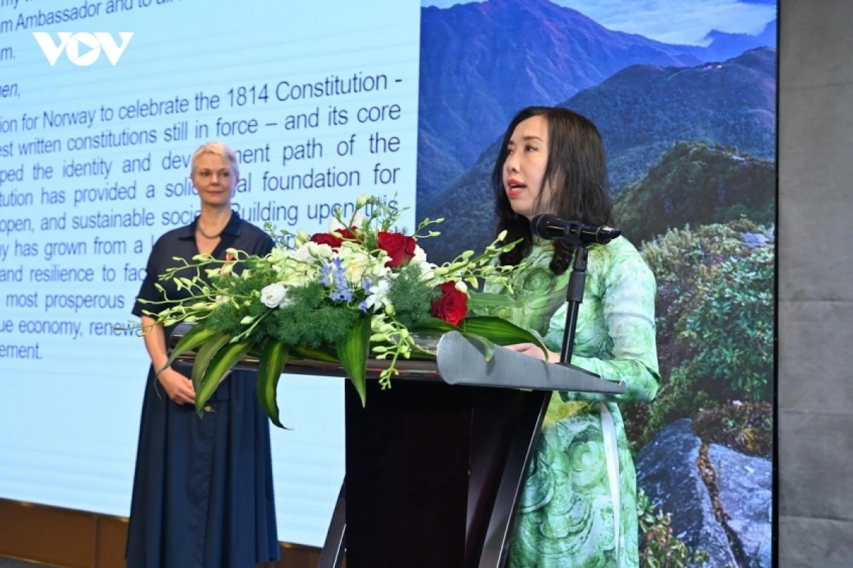 Deputy Minister of Foreign Affairs Le Thi Thu Hang extends congratulations to the Government and people of Norway on the occasion of their National Day. Photo: VOV.
