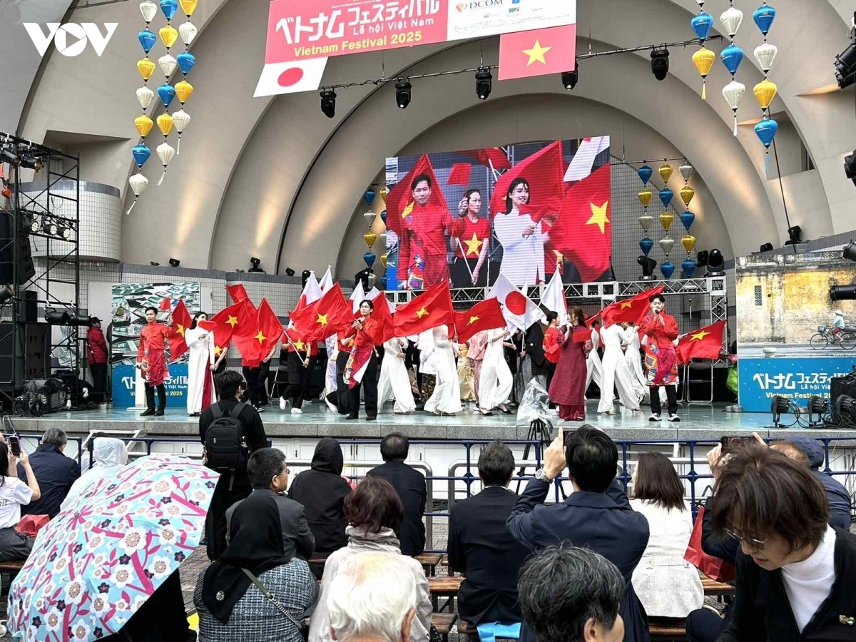 「ベトナムフェスティバル2025」を祝う文化芸術公演（写真：VOV-Tokyo）