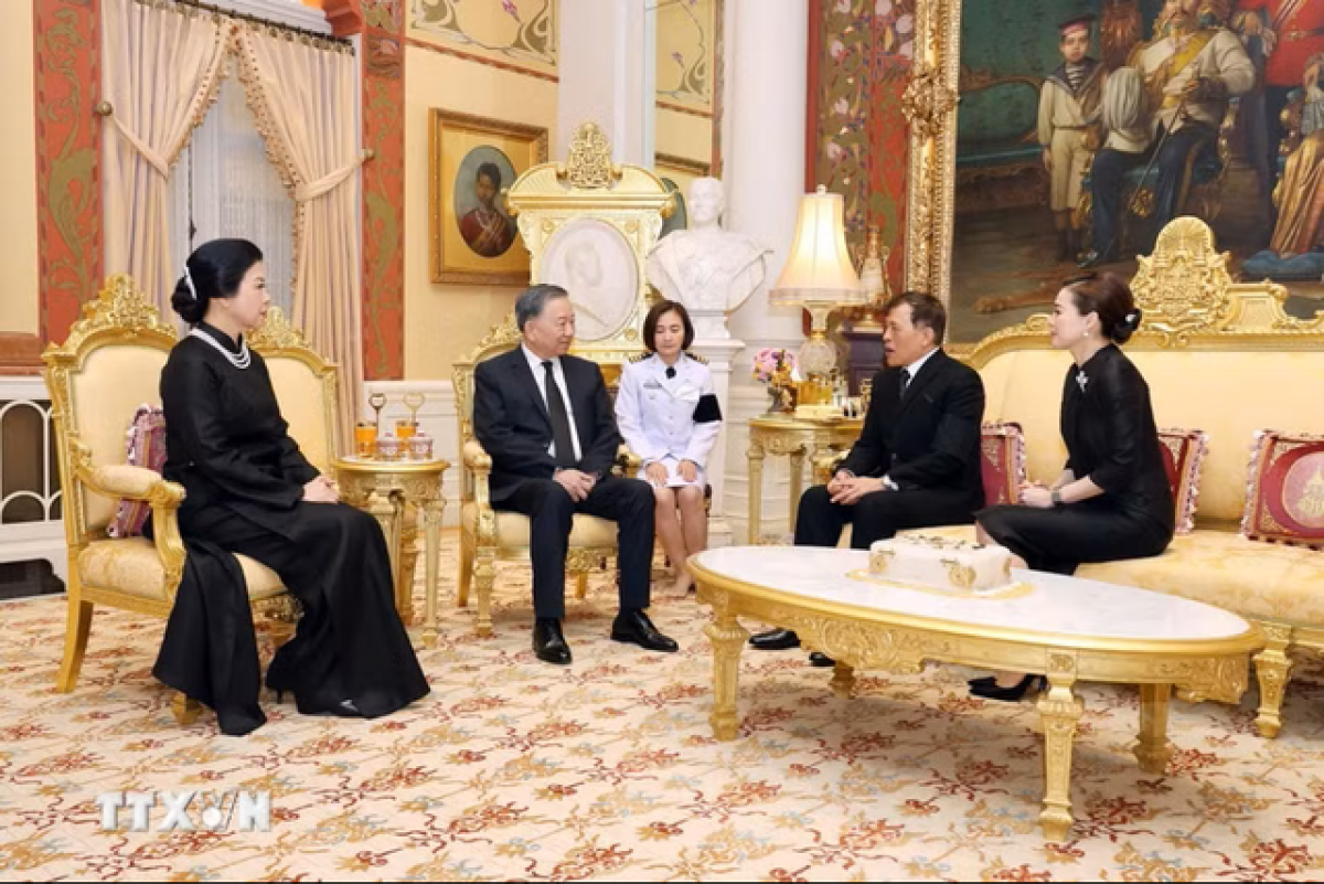 El secreatario general del Partido Comunista de Vietnam y presidente del país, To Lam, sostiene una audiencia con los reyes de Tailandia. Foto: VNA