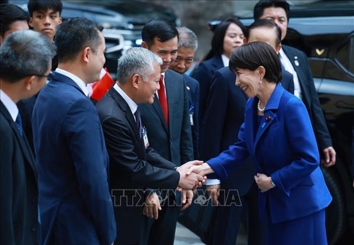 高市早苗首相、ベトナム国家大学ハノイ校を訪問（写真：Dương Giang/TTXVN）
