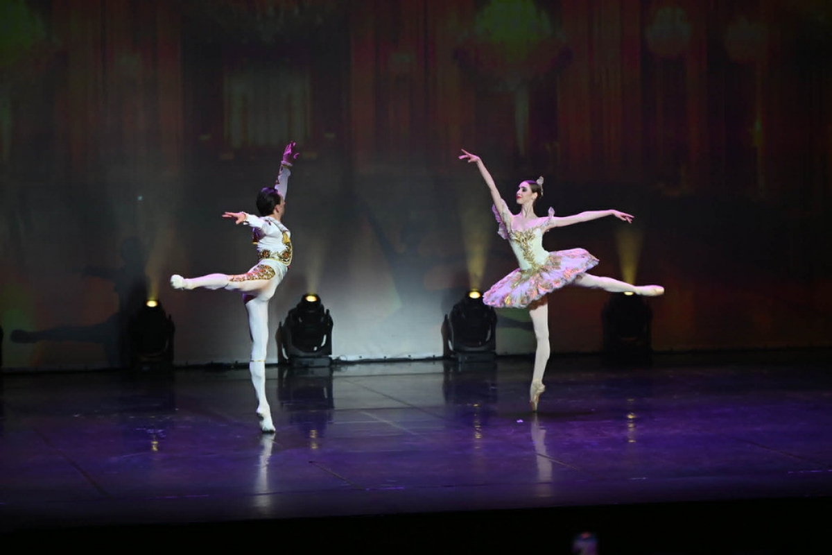 Die Künstler des Nationalen Akademischen Bolschoi-Opern und Ballett-Theaters von Belarus treten im Ho-Guom-Theater auf. (Foto: Organisationskomitee)