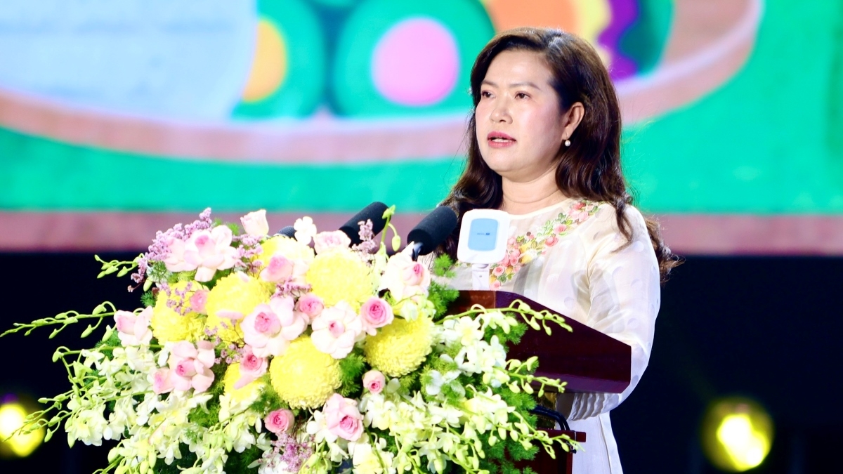 Nguyen Thi Ngoc Diep, Vice Chairwoman of the People’s Committee of Can Tho city speaks at the festival (Photo: Hong Phuong/VOV correspondent in the Mekong Delta)