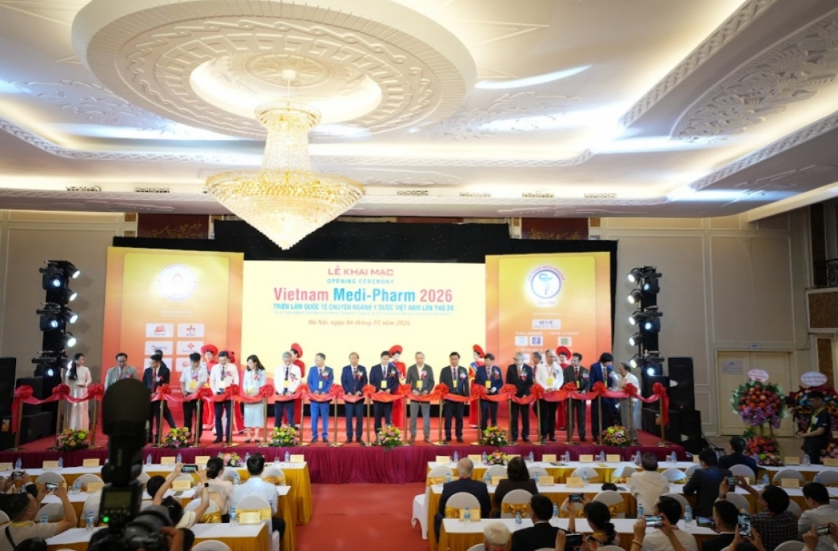  Les délégués à la cérémonie d’inauguration de l’exposition. Photo: Comité d’organisation