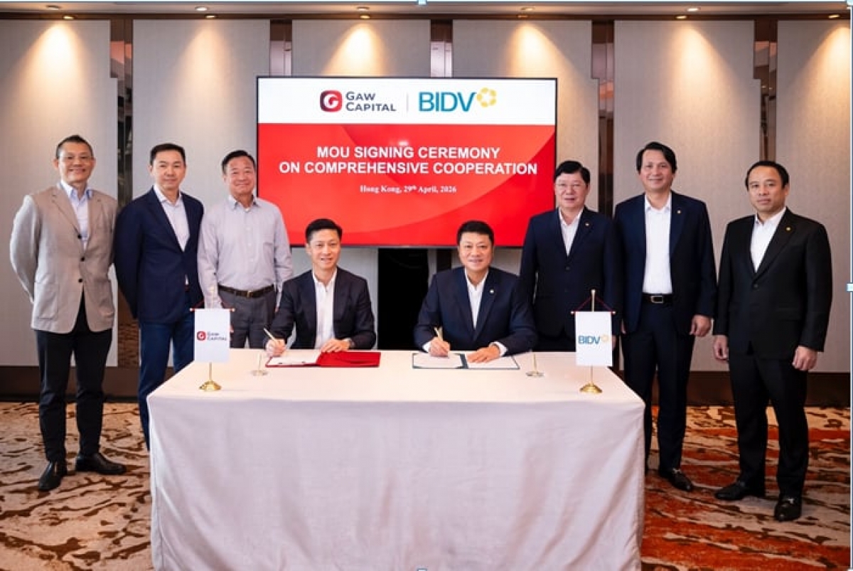 Senior executives of both parties at the MOU signing ceremony, Hong Kong, April 29, 2026