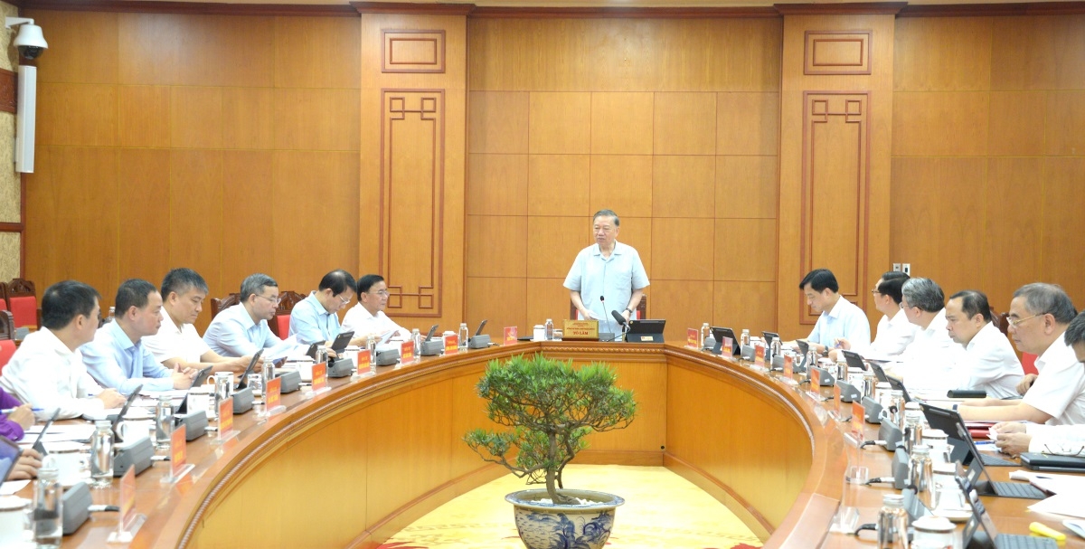 トー・ラム書記長・国家主席、会合を主宰（写真：Văn Hiếu/VOV）