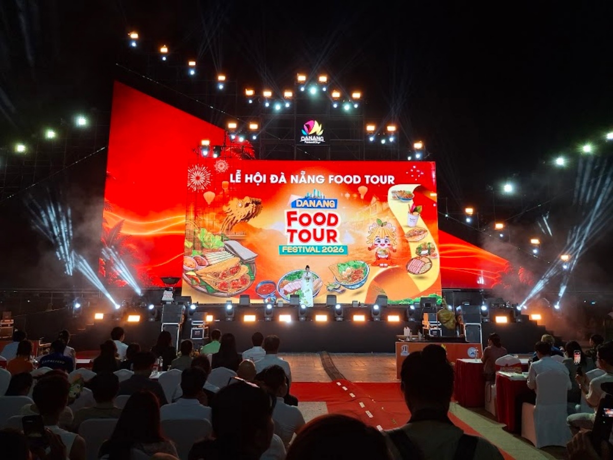A highlight of the festival is the “Essence of Quang Cuisine” space at East Sea Park. (Photo: Dinh Thieu/ VOV correspondent in the Central region)