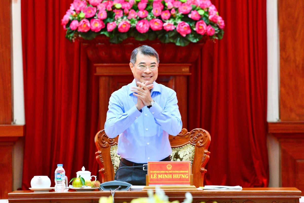 Thủ tướng Chính phủ Lê Minh Hưng làm việc với Ban thường vụ Tỉnh uỷ Đồng Tháp. Ảnh: Lại Hoa/VOV