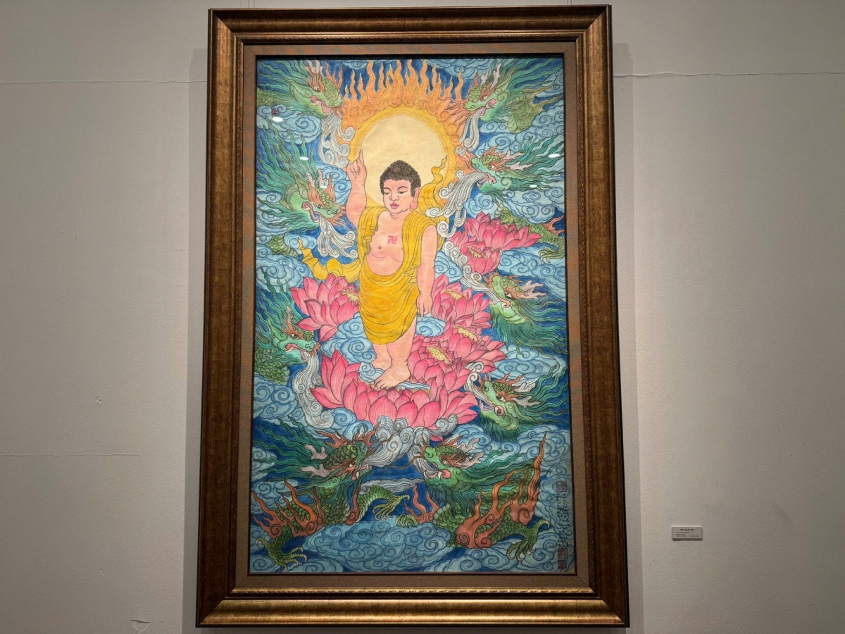 Painting “Nine dragons bathing the Buddha” by Venerable Thich Tu Quang (Photo: Thuy Tien/ VOV1)