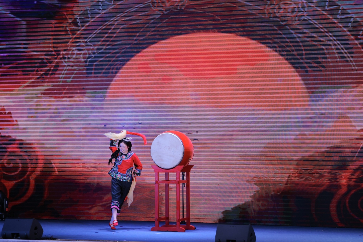 选手们的才艺表演