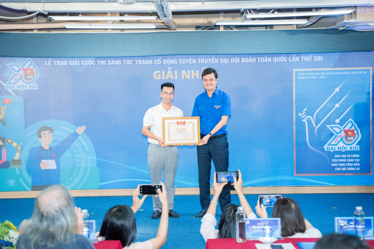 Giải Nhất được trao cho tác giả Nguyễn Duy Thành, thành phố Hà Nội