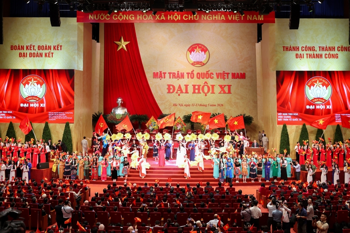 Chương trình văn nghệ chào mừng Đại hội đại biểu toàn quốc MTTQ Việt Nam lần thứ XI, nhiệm kỳ 2026 – 2031. Ảnh: VGP/Nhật Bắc
