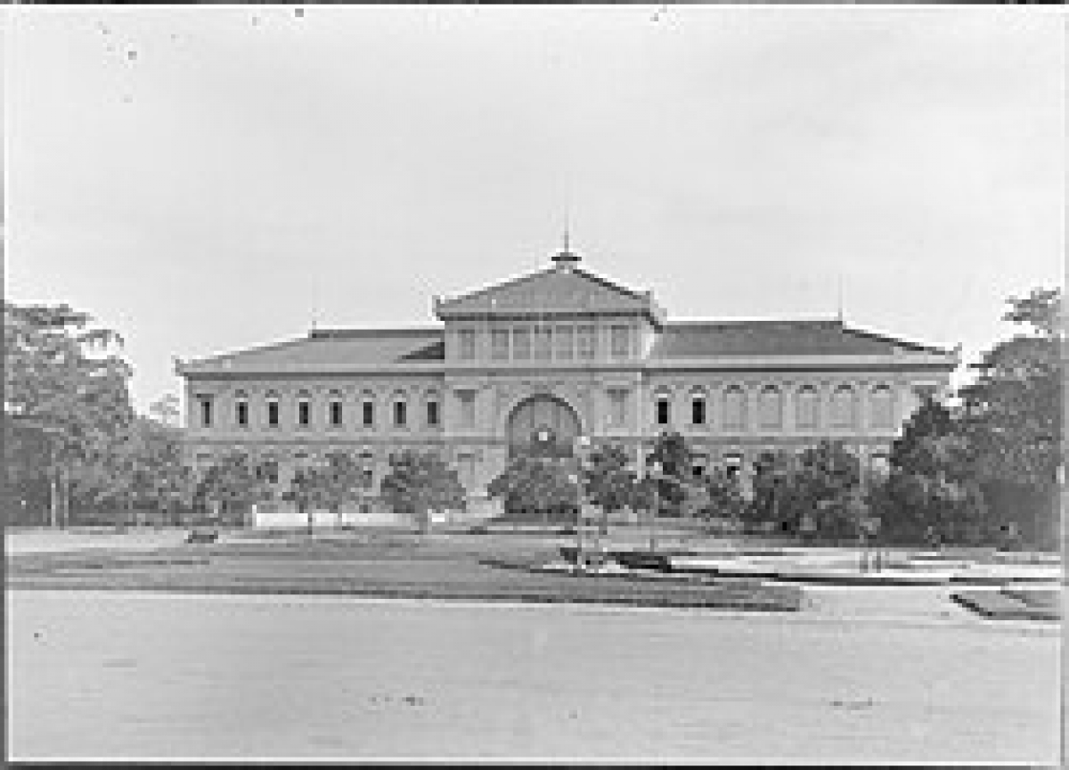 La poste centrale de Saïgon (Hô Chi Minh-Ville) en 1895. Photo d''archives