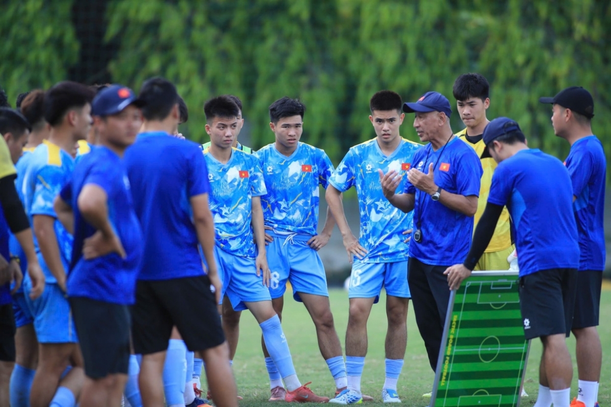 Die vietnamesische U20-Nationalmannschaft erfährt am 28. Mai ihren Gegner in der Qualifikation zur U20-Fußball-Asienmeisterschaft 2027. (Foto: VOV)