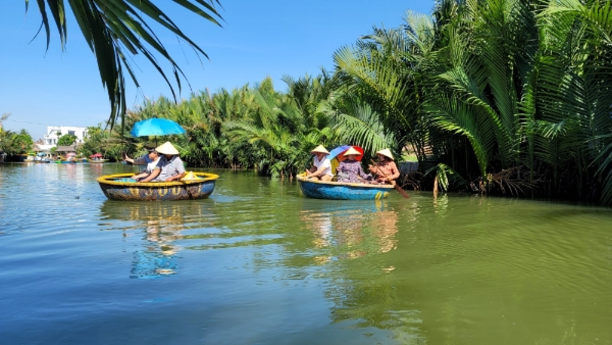 Derzeit sind Ökotourismusgebiete, gemeinschaftsbasierter Tourismus und naturnahe Gastfamilienaufenthalte eine große Beliebtheit vieler Vietnamesen. (Foto: vneconomy.vn)