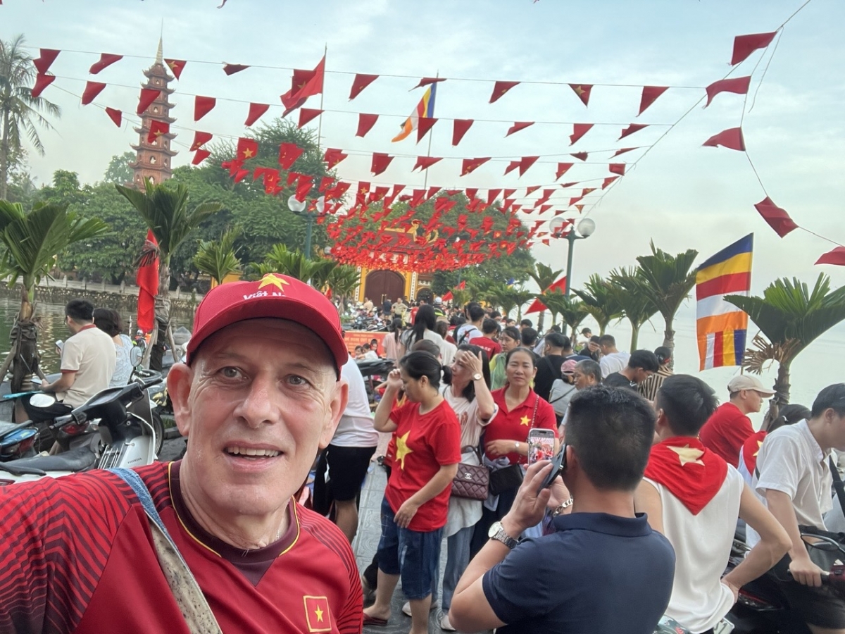 Michael is out on the streets celebrating the 80th anniversary of Vietnam's National Day with Vietnamese people. (Photo: Michael Clarkson)