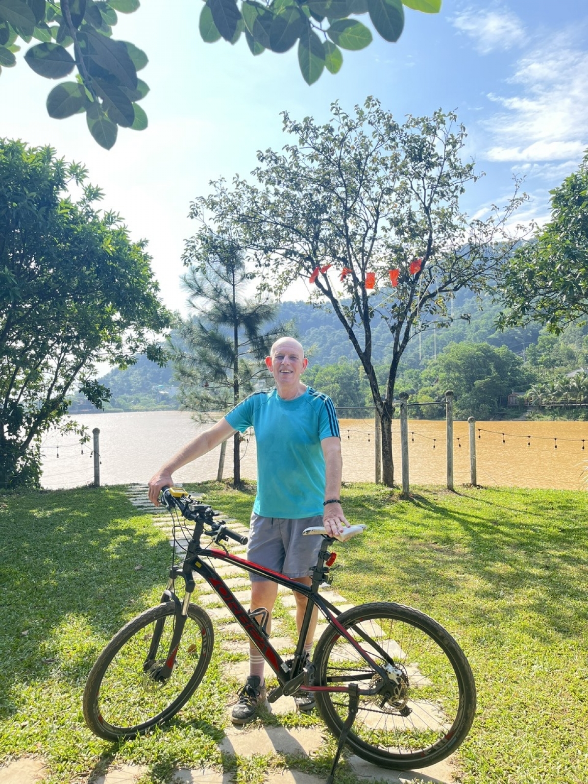 Michael rides his bicycle to Dong Do Lake in Soc Son, Hanoi. (Photo: Michael Clarkson)