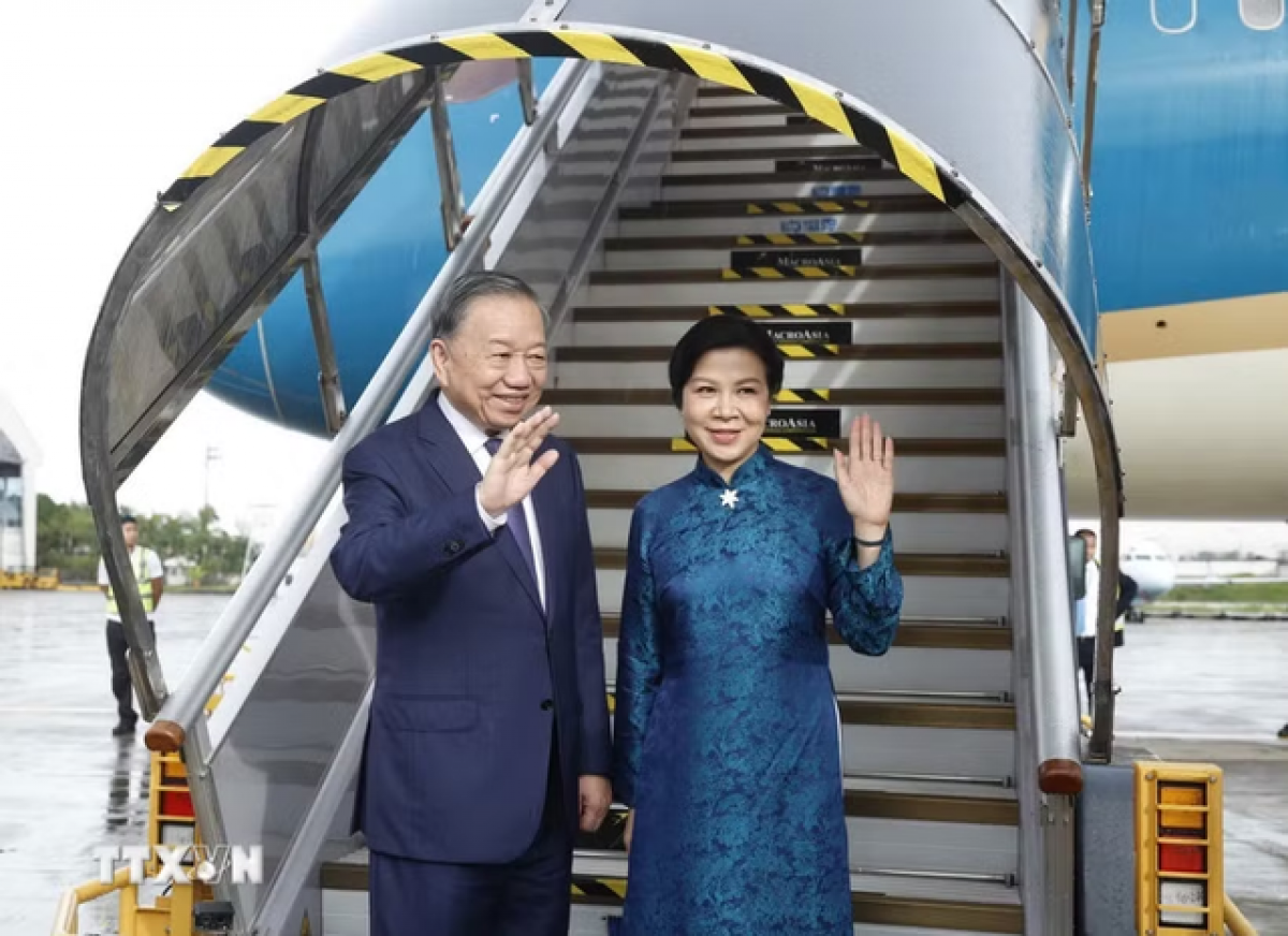 Sekjen sekaligus Presiden To Lam dan Ibu Negara mengakhiri dengan baik kunjungan Kenegaraan ke Filipina. Foto: VNA