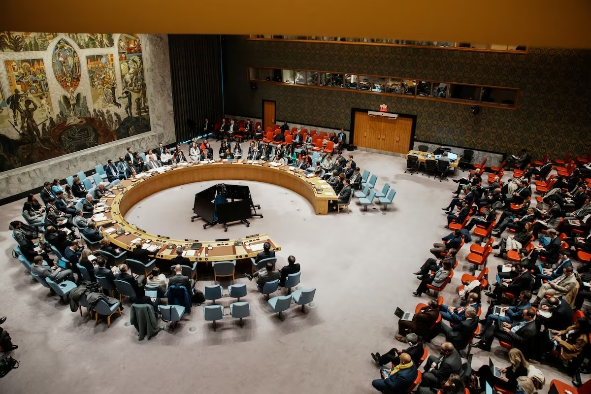 アメリカ・ニューヨークの国連本部で開かれた国連安全保障理事会会合の様子（写真：REUTERS/Eduardo Munoz）