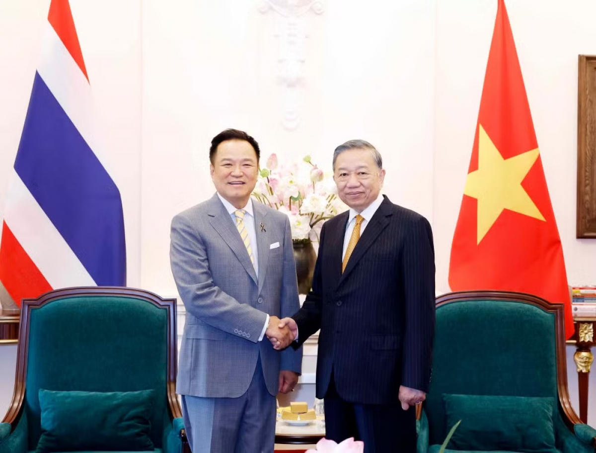 Tổng Bí thư, Chủ tịch nước Tô Lâm tiếp Thủ tướng Thái Lan Anutin Charnvirakul. Ảnh: Thống Nhất/TTXVN