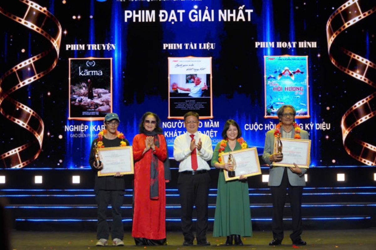 Blick auf die Preisverleihung. (Foto: Mai Anh/laodong.vn)