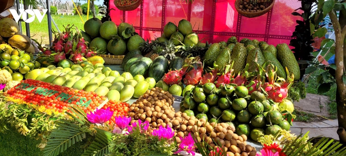 Trái cây hổn hợp trưng bài tại Lễ hội.