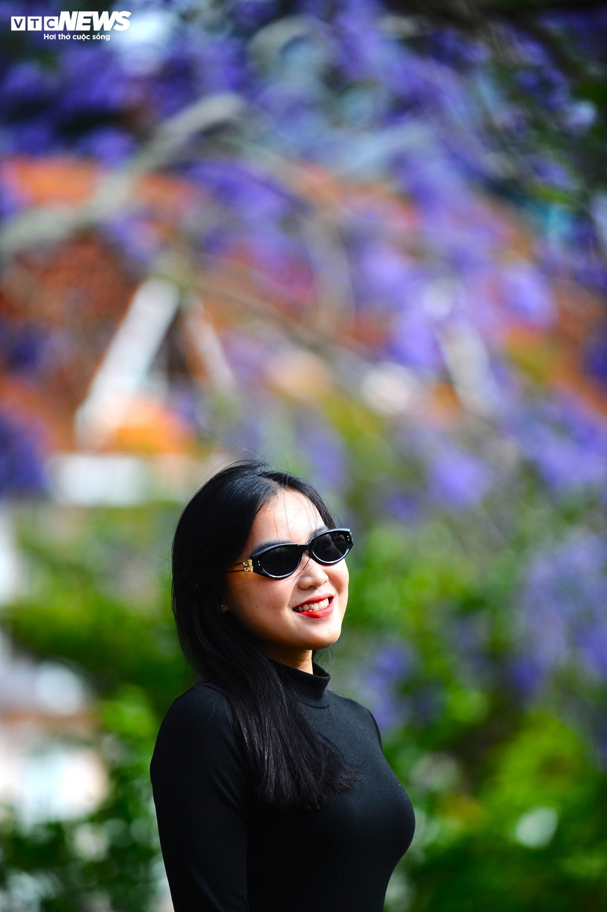Chị Nguyễn Thị Mộng Tuyền, du khách đến từ TP.HCM cho biết: "Tôi rất thích mỗi khi đặt chân đến Đà Lạt. Ở đây mát mẻ, dễ chịu. Thật sự đã lên đến đây là không muốn về".