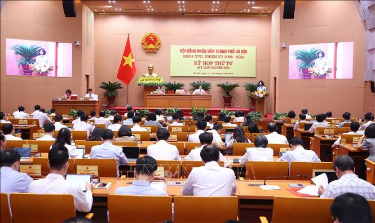 Pembukaan Persidangan ke-4 Dewan Rakyat Kota Hanoi angkatan ke-17 masa bakti 2026–2031 (Foto: Van Diep/VNA)