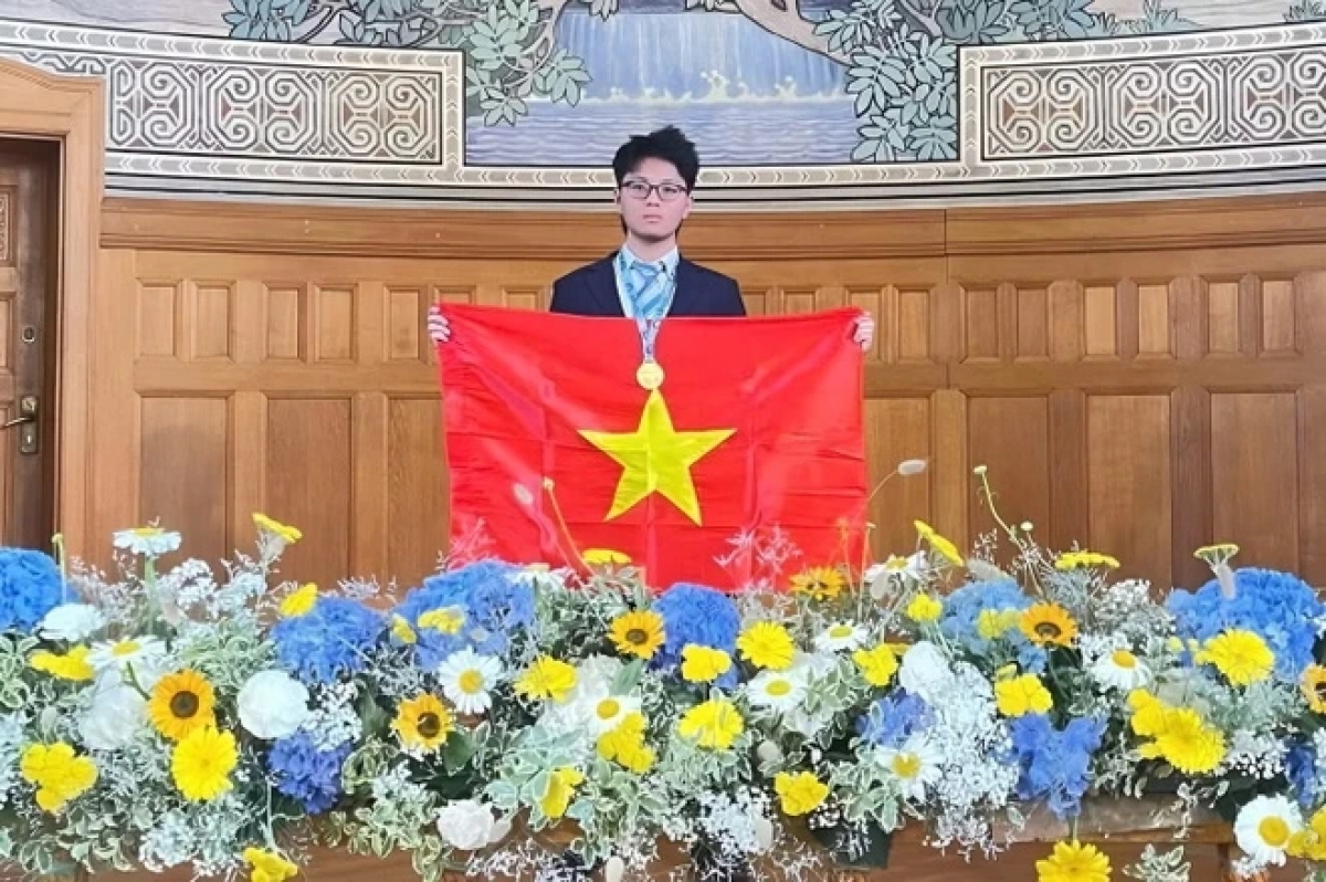 Nguyễn Nhật Anh giành huy chương Vàng tại Kỳ thi Olympic Vật lý châu Âu.<br>
Ảnh: FBNV