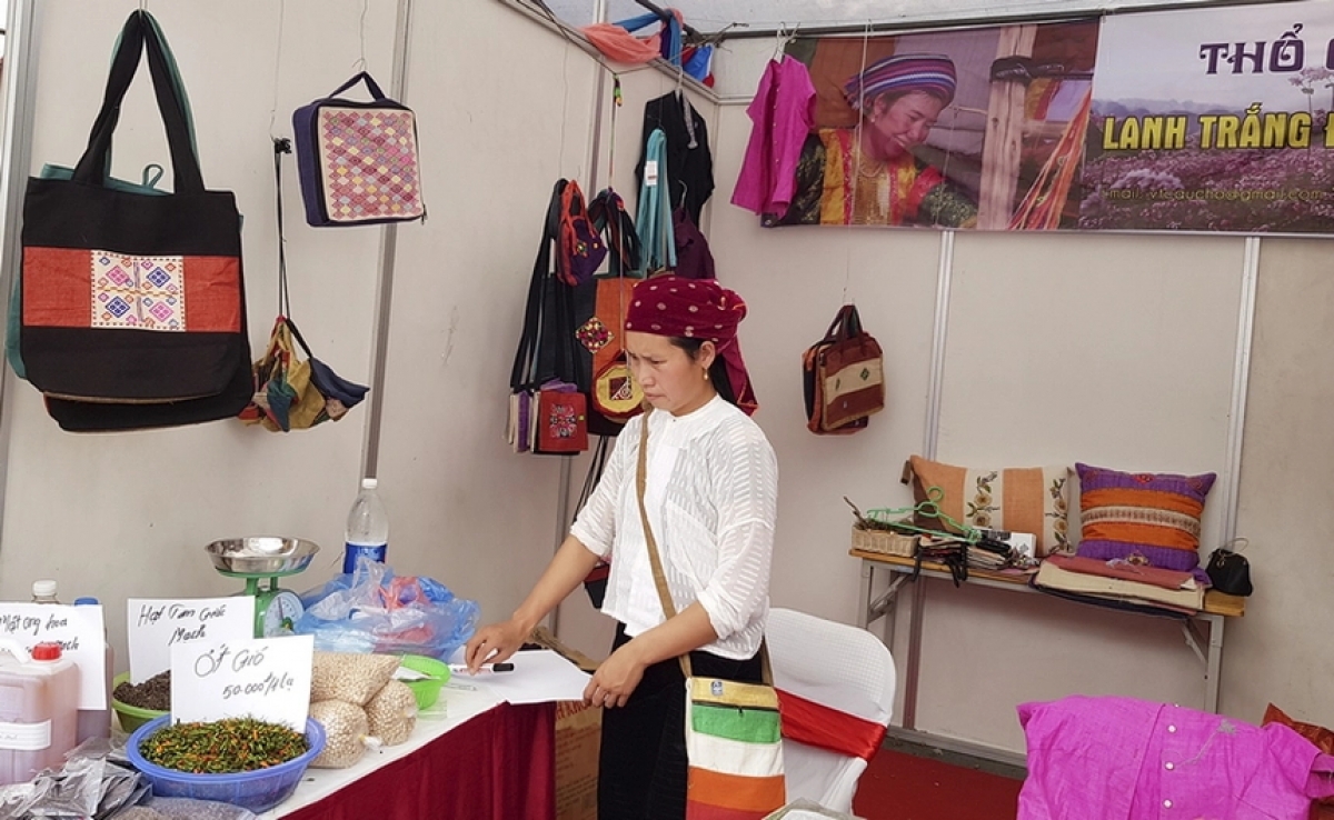 cooperatives are empowering women to develop their livelihood, and strengthen their role in society. (Photo: phunuvietnam.vn)