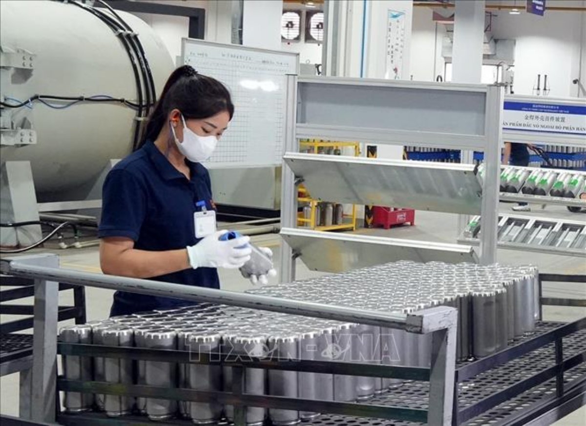 Hoạt động sản xuất tại nhà máy trong khu công nghiệp ở Bắc Ninh, lĩnh vực tiếp tục thu hút nhiều dự án FDI. Ảnh minh họa: Đồng Thúy/TTXVN