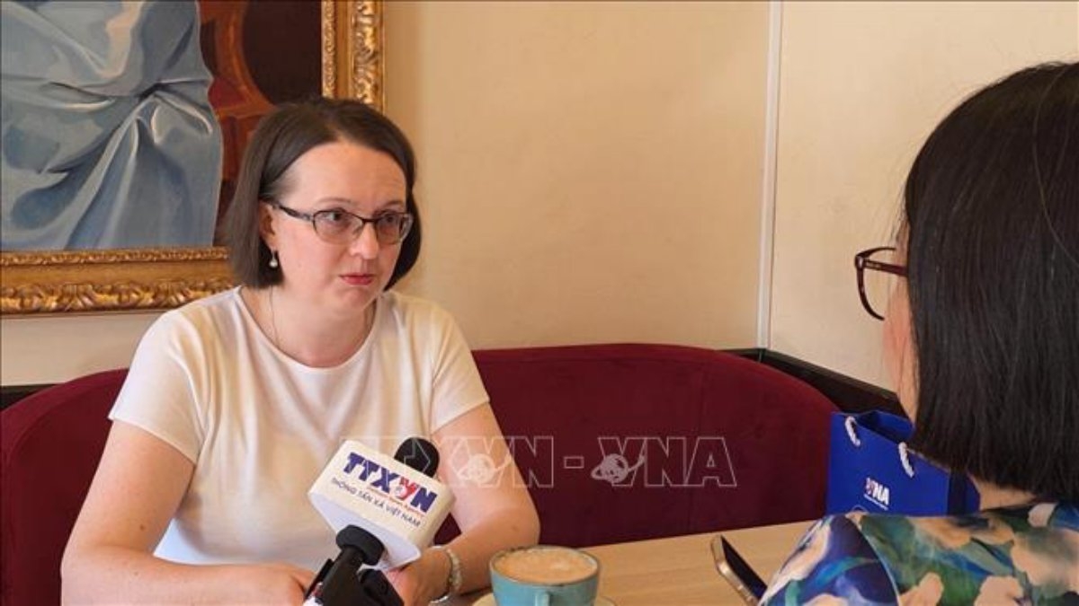 Profesor Muda, Ekaterina Koldunova (Foto: Tran Hai/VNA)