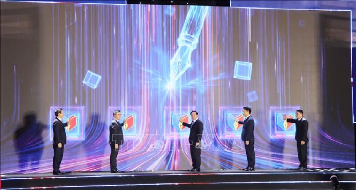 代表らが2026年全国報道フェスティバルの開幕ボタンを押すセレモニーを実施（写真：Mạnh Tú/TTXVN）
